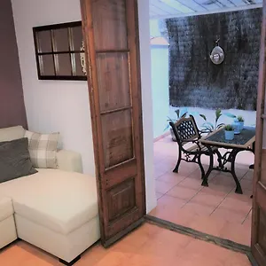 https://top-barcelona-apartments.topbarcelonahotels.com